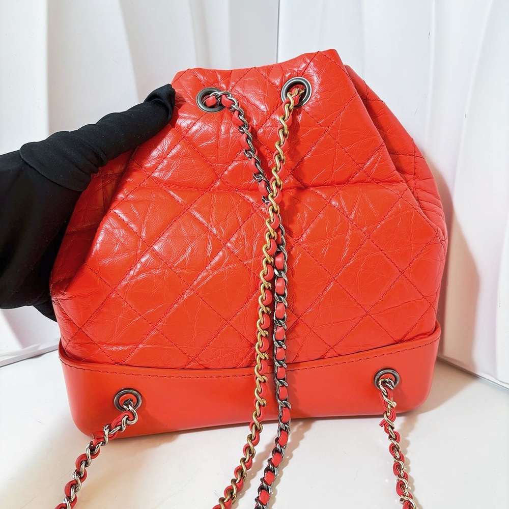 Chanel Red Quilted Leather Bucket Backpack - Picture 2 of 12